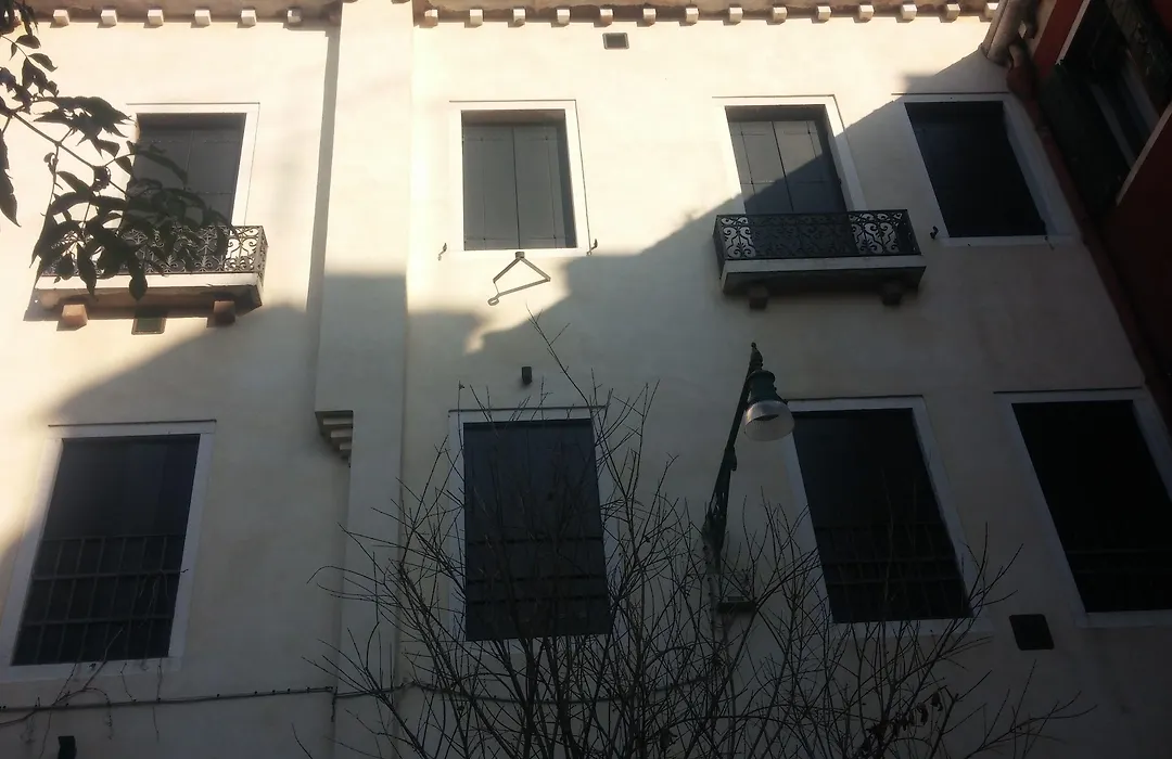 Good Wine Apartments-1